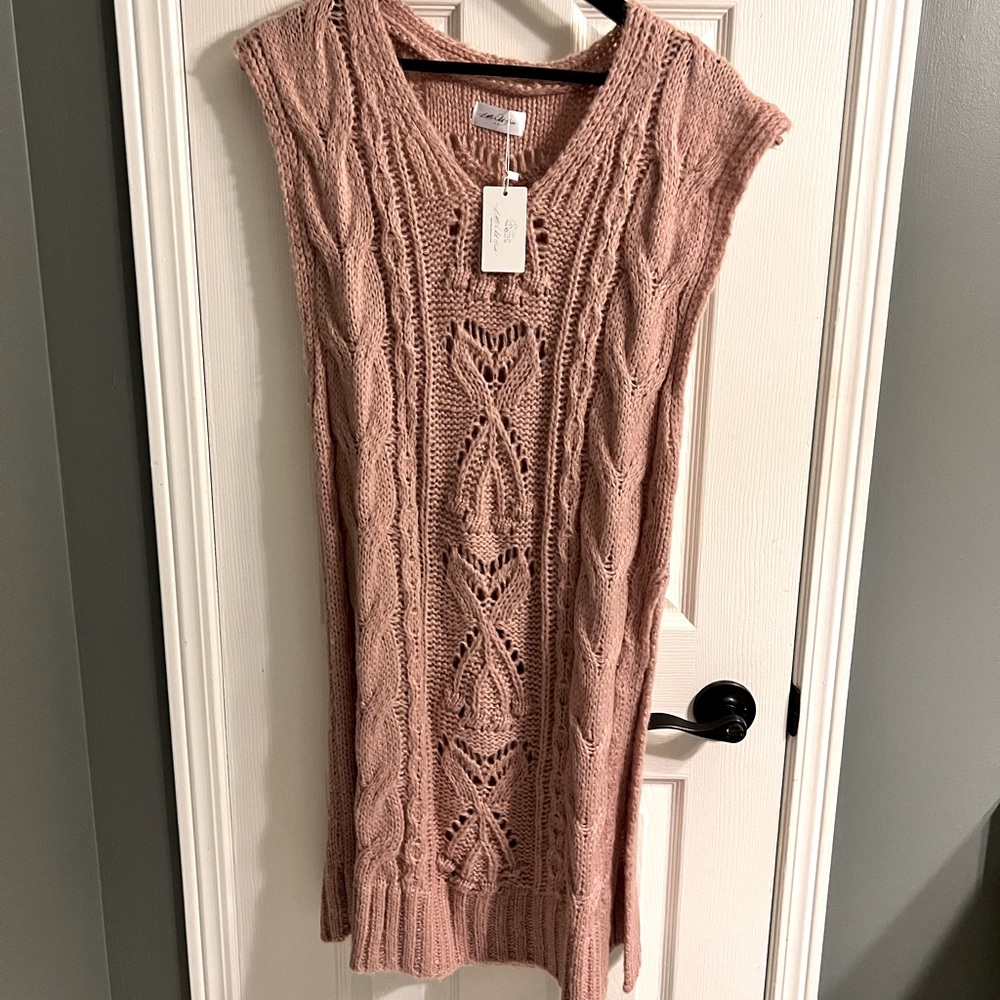 Little White House blush pink knitted sweater vest